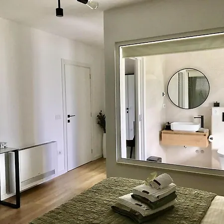 Feriehus Comfortable Family Retreat With Pool Galižana