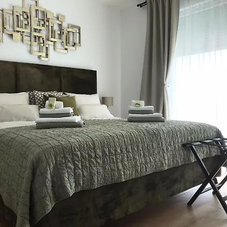 Feriehus Comfortable Family Retreat With Pool *
