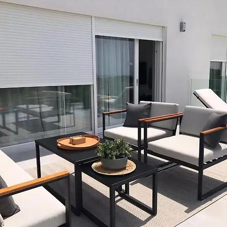 Comfortable Family Retreat With Pool Feriehus Galižana