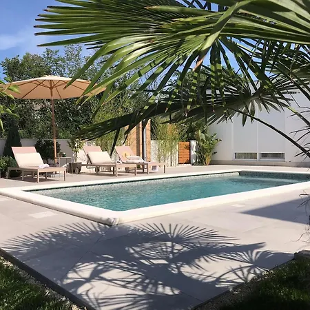 Feriehus Comfortable Family Retreat With Pool *