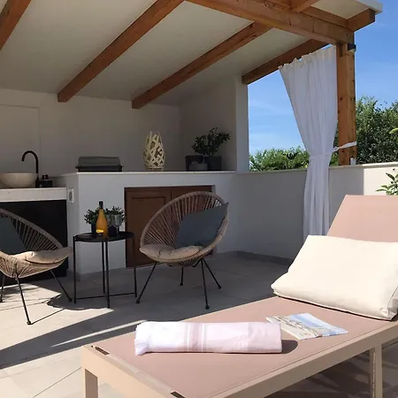 Feriehus Comfortable Family Retreat With Pool