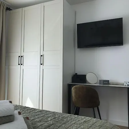 Comfortable Family Retreat With Pool Feriehus Galižana
